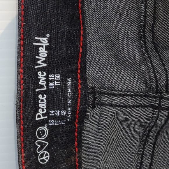 ๐ปPEACE, LOVE, WORLD โฎ๐ค๐ Missy Ankle Jean with Cheetah Cuff - Picture 7 of 15